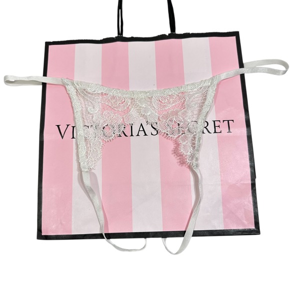 NWT VS White Lace Thong Panty Intimates String G-String Lingerie Crotchless M - Picture 1 of 5
